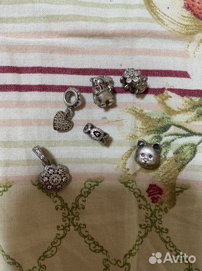 Украшение шарм
