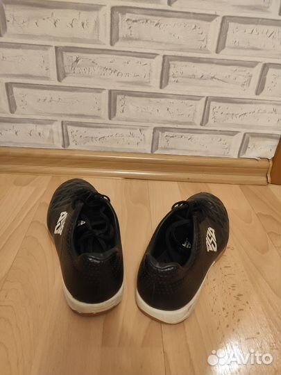 Футбольные бутсы