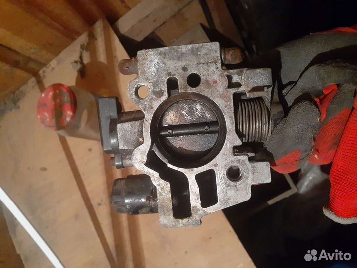 Дроссельная заслонка