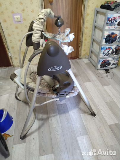 Электронные качели Graco