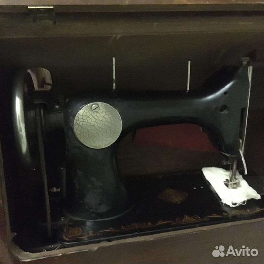 Немецкая ножная швейная машинка Kohler