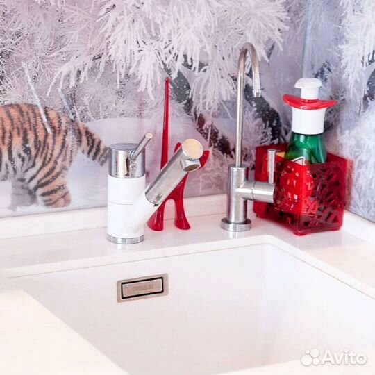 Кухонный гарнитур угловой в потолок на заказ