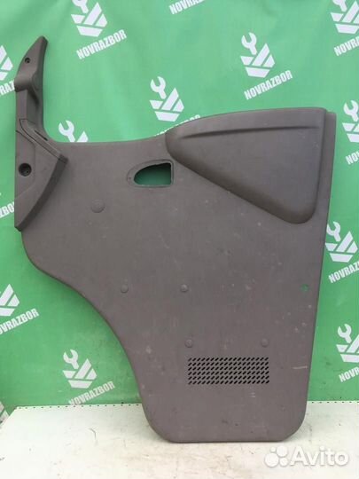 Обшивка двери передней правой Опель Мовано