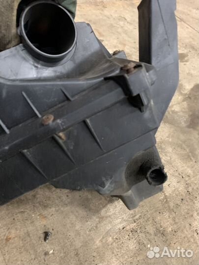 Корпус воздушного фильтра ford focus 2