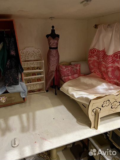 Кукольный дом для барби с мебелью и куклами