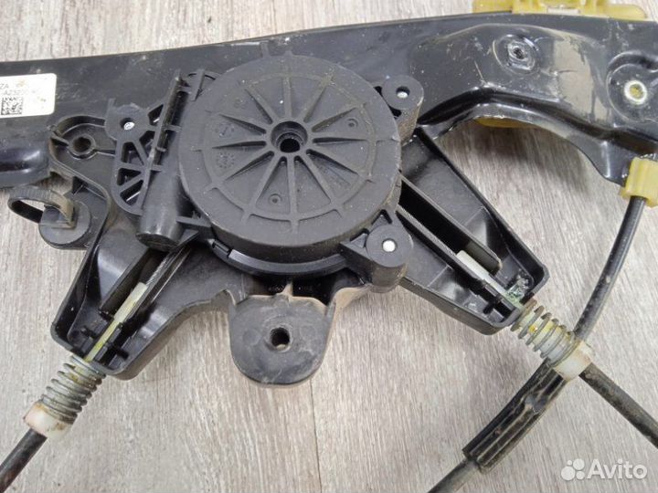 Стеклоподъемник передний правый Ford Focus 3 pnda