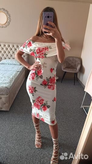 Платье MissGuided белое на плечах 42-44