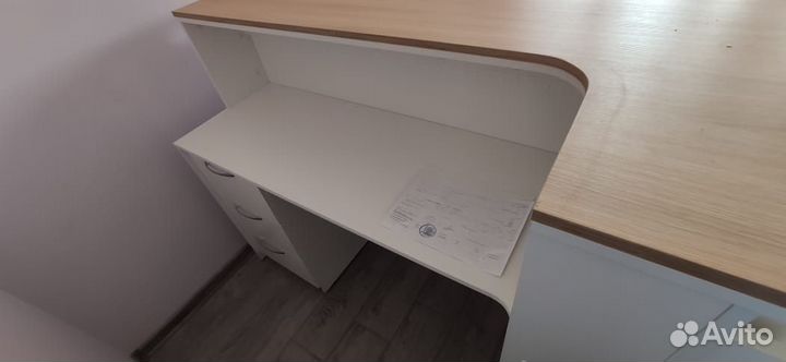 Стойка ресепшн