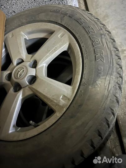 Bridgestone Blizzak DM-V1 225/65 R17