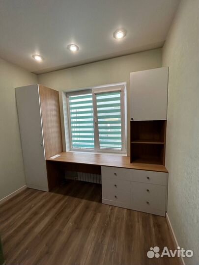 Рабочий стол для ребенка