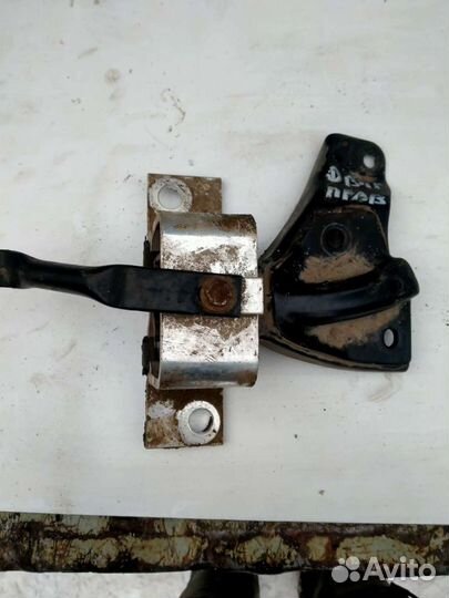 Крепление Двигателя Правая Рено Логан 1. 2006г