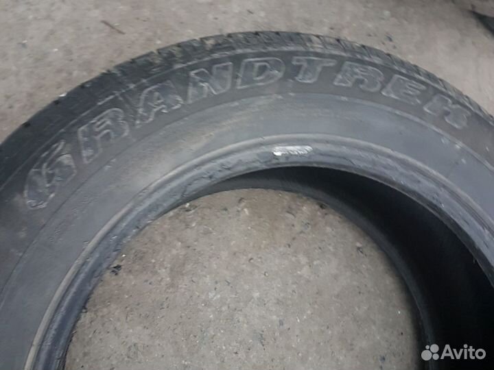 Dunlop Grandtrek ST20 225/65 R18