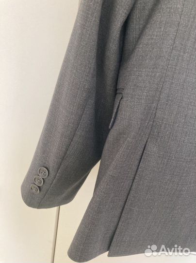Костюм на мальчика 152 новый