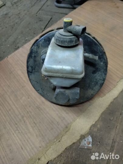Продам главный тормозной цилиндр. Рено Логан 1