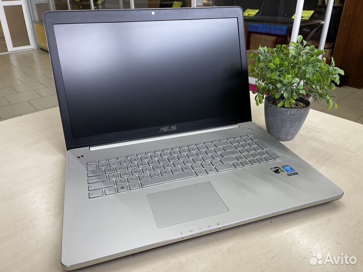 Легендарный ноутбук Asus /17 дюймов/Сабвуфер/Короб