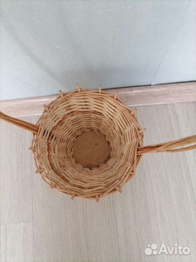 Корзина плетеная