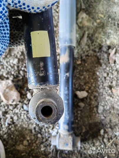 Амортизаторы задние Volvo s60 p2 30748531