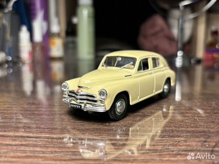 Игрушечные машинки коллекционные