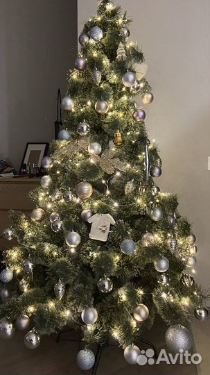 Елка искусственная (сосна) + новогодние украшения