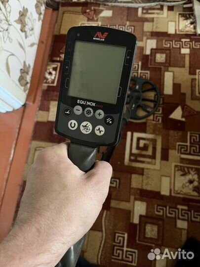 Металлоискатель minelab equinox 600 бу