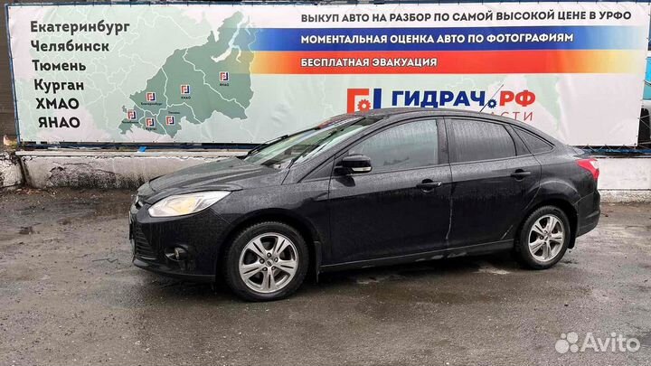 Стабилизатор задний Ford Focus 3 1715478