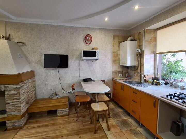 Дом 50 м² на участке 1 сот.