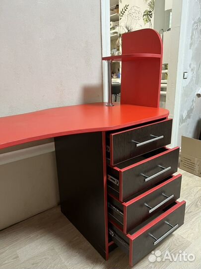 Стол для маникюра бу