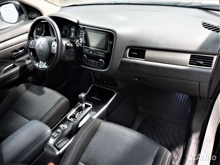Mitsubishi Outlander 2.0 CVT, 2017, 177 000 км