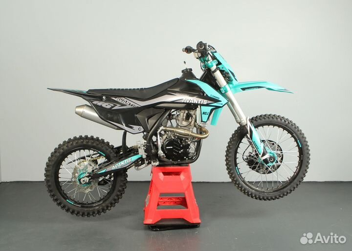 Мотоцикл Avantis A6 черно-голубой