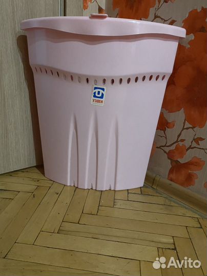 Корзина угловая для белья