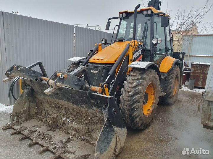 Машинист на экскаватор-погрузчик