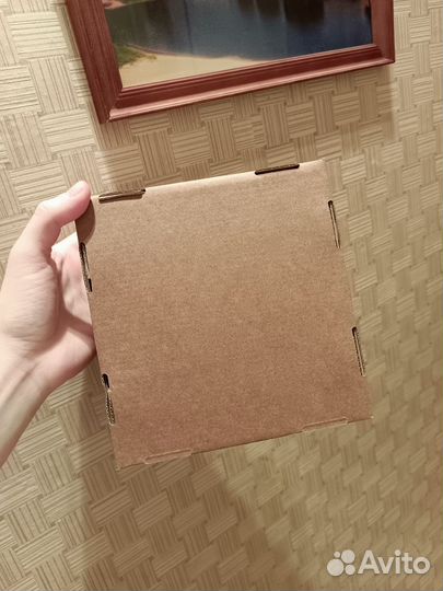 Коробка картонная небольшая