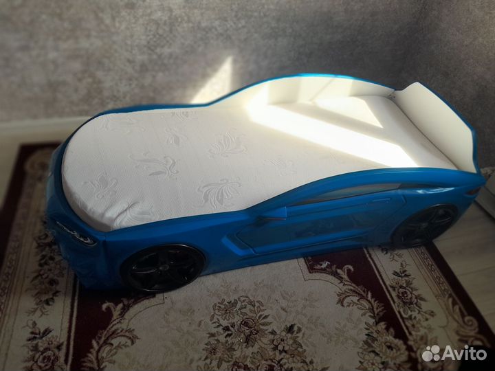 Кровать машинка