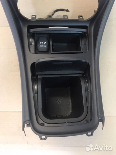 Накладка консоли Mercedes W176