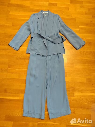 Брючный костюм женский