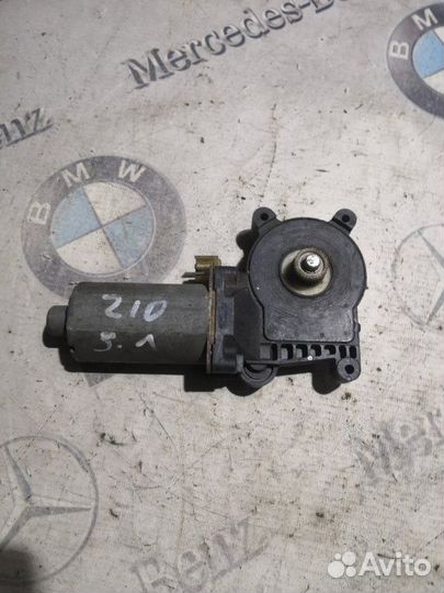 Мотор стеклоподъемника задний левый Mercedes-Benz