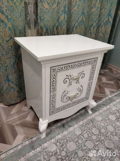 Тумбочка прикроватная винтаж