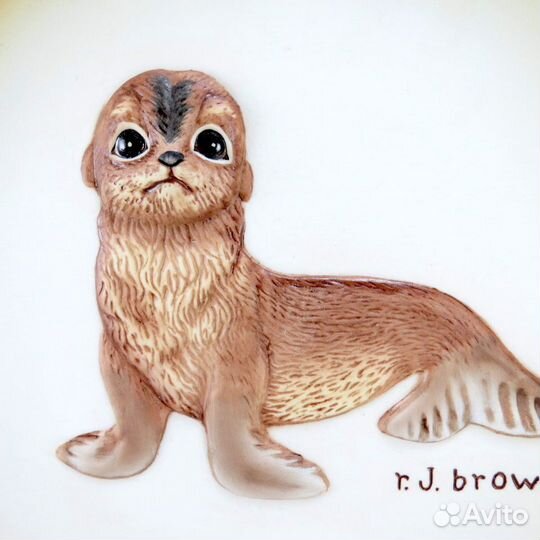 Тарелка барельеф Детеныши животных. Акику 1979