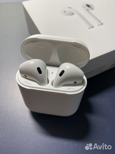 Наушники AirPods