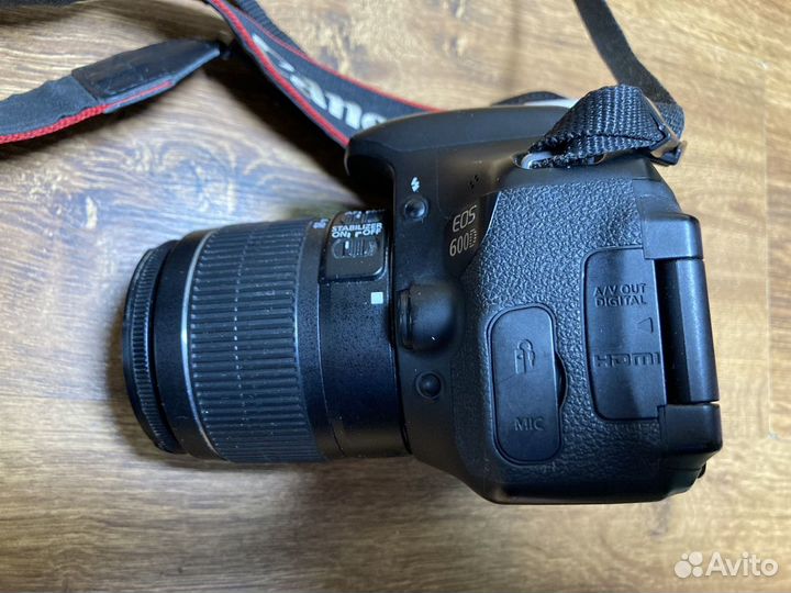 Зеркальный фотоаппарат