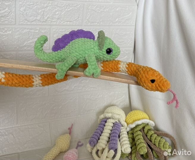 Вязанные игрушки зайка котик