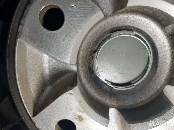 Диск r15 новый с резиной