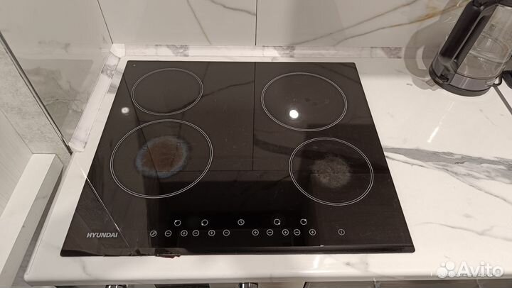 Электроплита встраиваемая Hyundai HHE 6450 BG