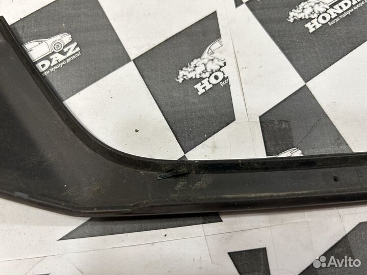 Молдинг решетки радиатора Honda CRV 3 рест Левый