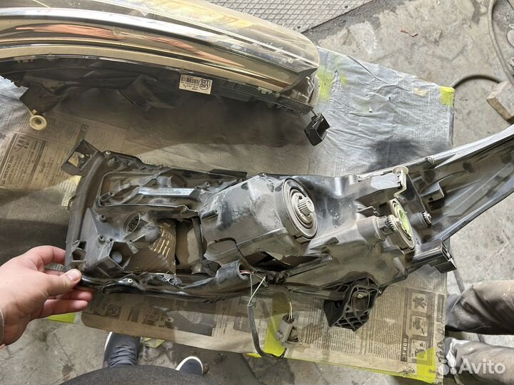 Фары Toyota Corolla e180 + Решетка