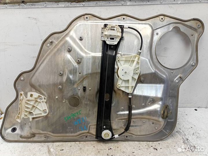 Стеклоподъемник электрический задний левый