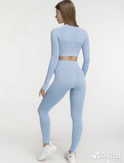 Бесшовный спортивный костюм