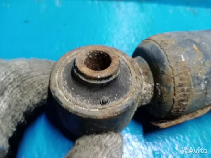 Амортизатор задний Toyota Rav4 Xa30 2005-2015