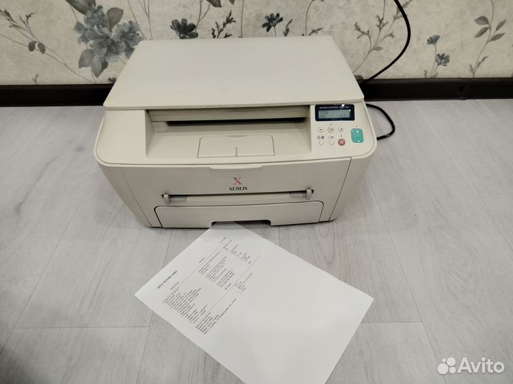 Лазерный мфу с небольшим пробегом xerox pe114e