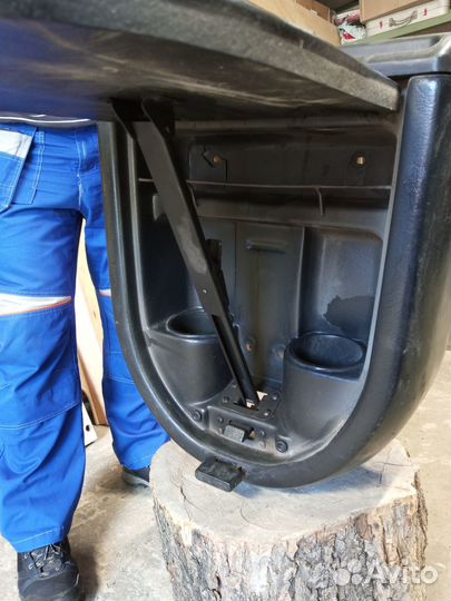 Столик в соболь